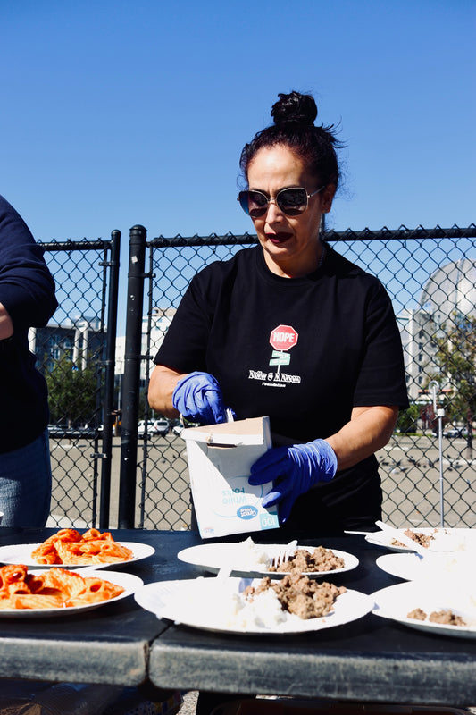HUMANOS UNIDOS ✊🏽🌎 TEE SHIRT
